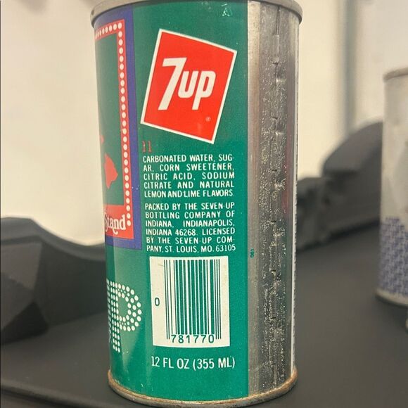 Vintage Collectible Can - Green and Red 7UP - Picture 2 of 5